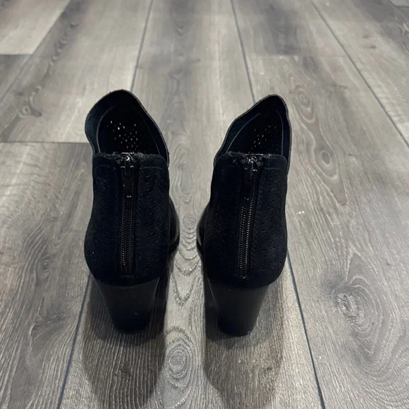 Report Elegant Black Ankle Booties - Picture 4 of 6